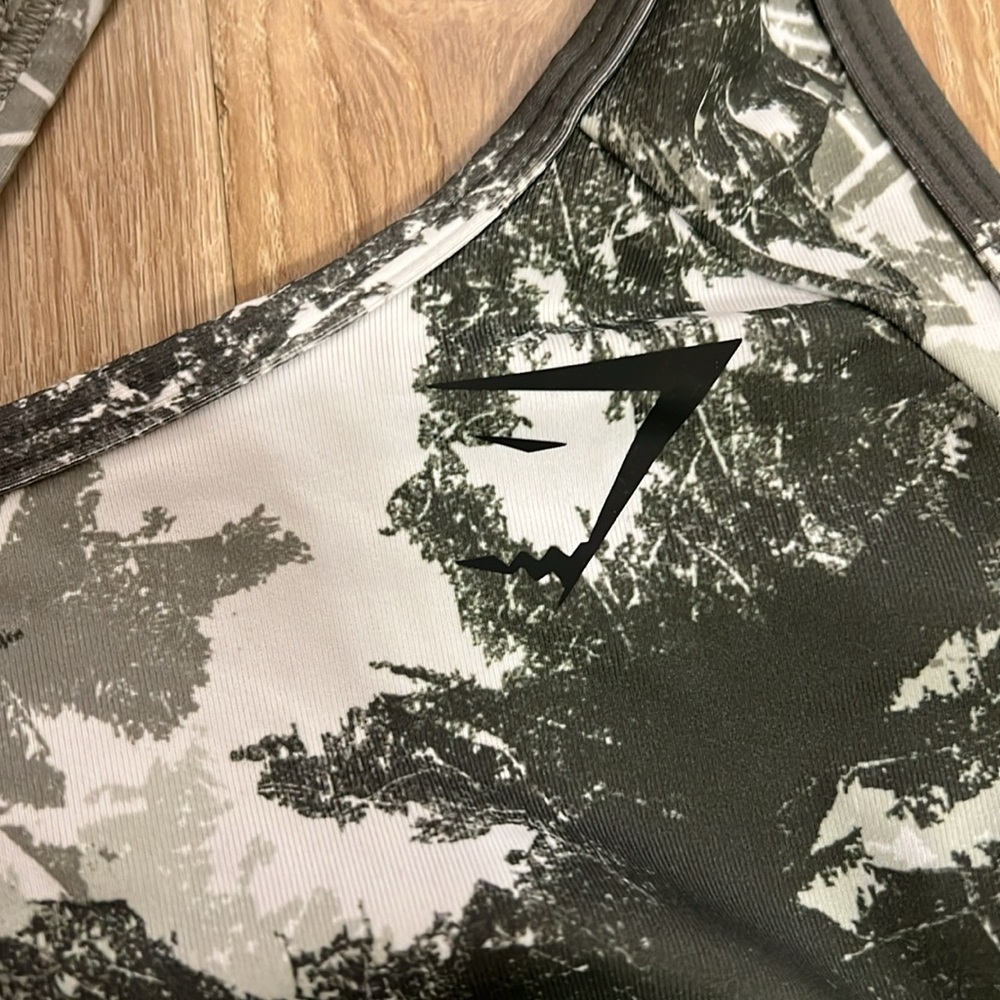 Gymshark Essential Racerback Sports Bra - Picture 2 of 4